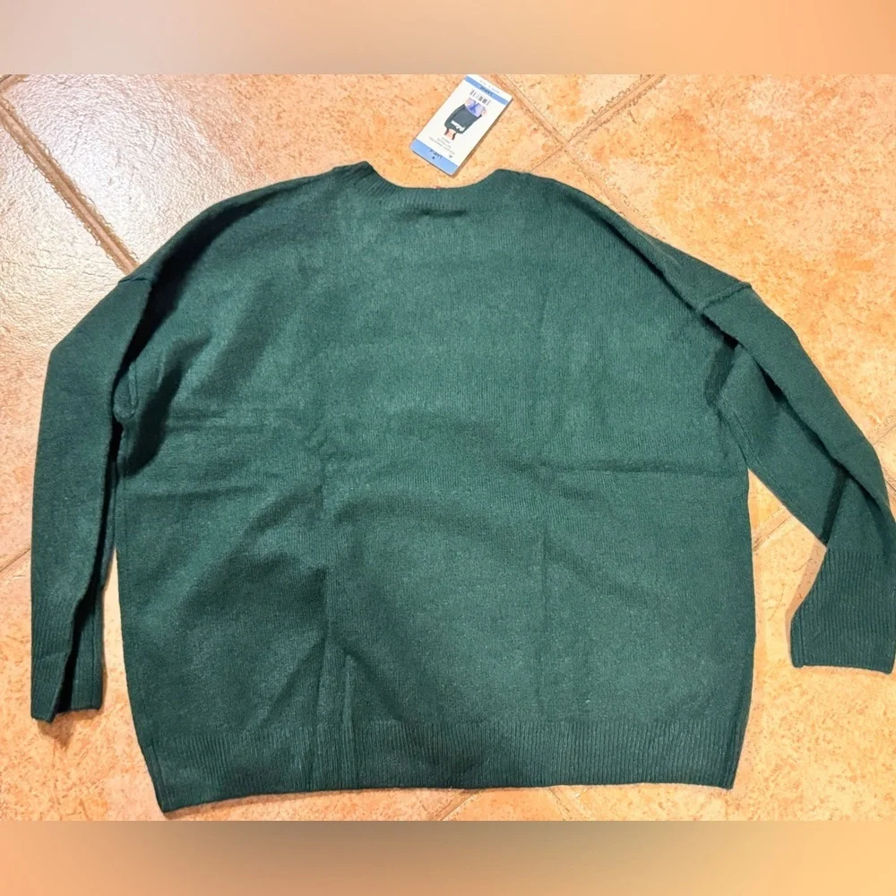 Vince Camuto Green Holiday Sweater - Picture 4 of 4